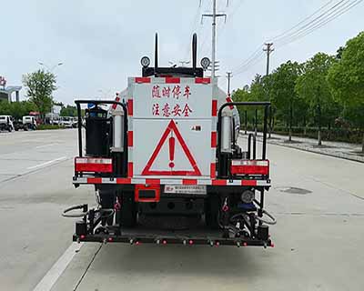 東風(fēng)小多利卡瀝青灑布車（國(guó)六）