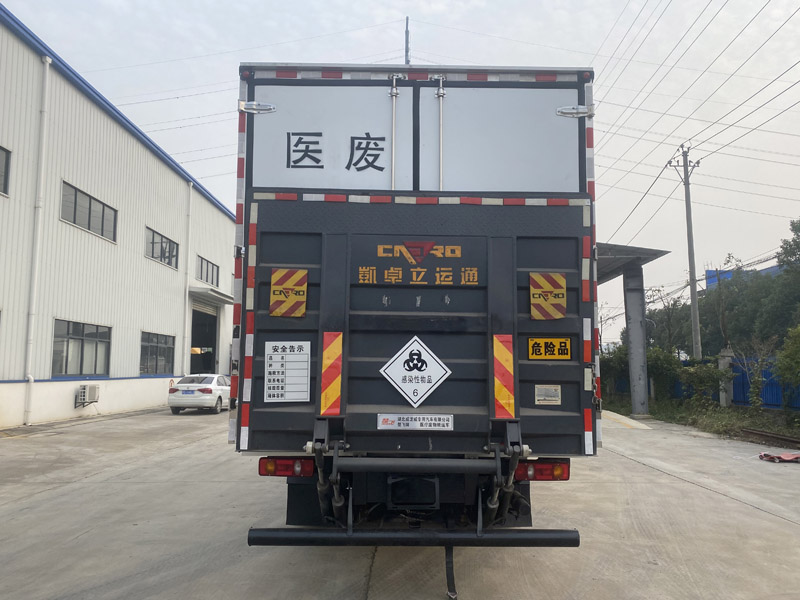 東風天錦6.8m醫(yī)療廢物轉(zhuǎn)運車