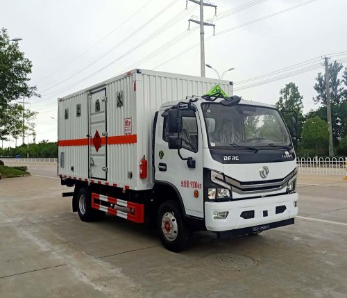 楚飛牌CLQ5090XRQ6E型易燃?xì)怏w廂式運(yùn)輸車